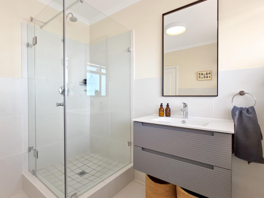 1 Bedroom Property for Sale in Sea Point Western Cape